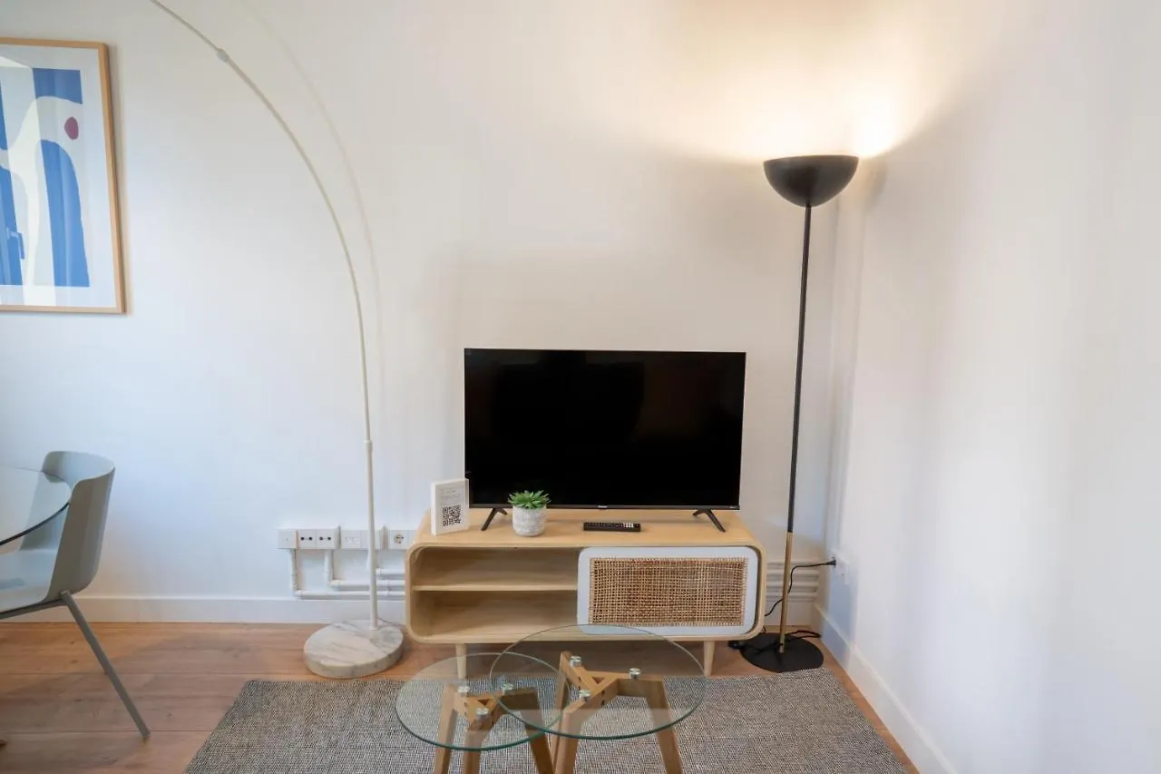Feelathome Stadium Apartments L’Hospitalet de Llobregat